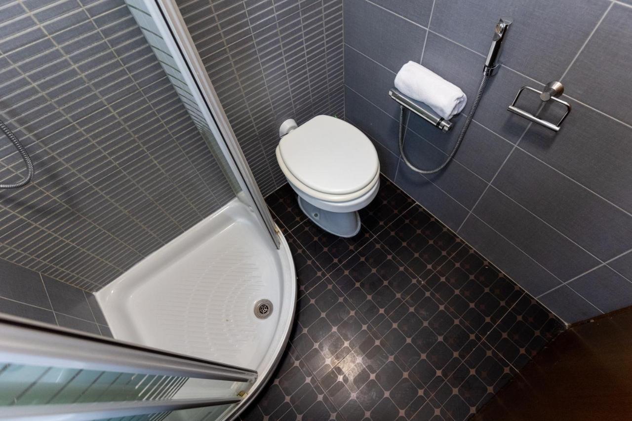 Alveare Bed & Breakfast Rome Bagian luar foto